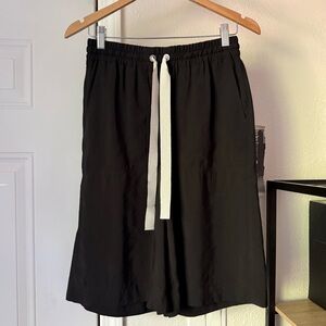 RODEBJER black drawstring elastic pull on waist Bermuda shorts